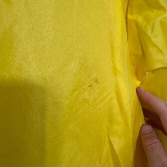 Lacoste vintage yellow packable windbreaker size medium - Picture 6 of 8